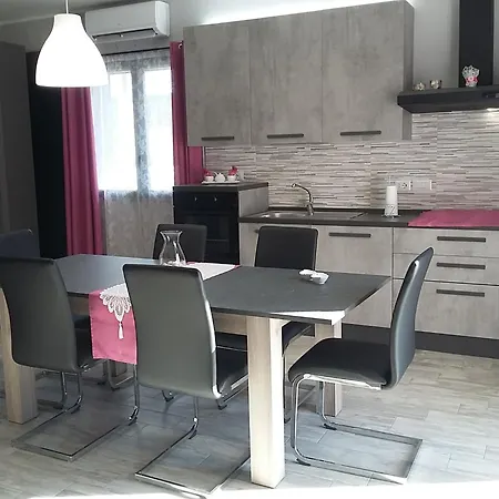 Apartment Da Isinoe Mascali